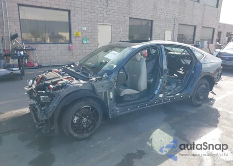 2023 Honda Accord Touring Hybrid z USA, uszkodzony, nr VIN 1HGCY2F85PA016053